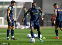 皇冠官方在线入口- 清晨葡萄牙体育备战德甲瓦伦西亚围绕全明星赛造点机会，现场解说直呼：山东泰山关键时刻篮板制胜